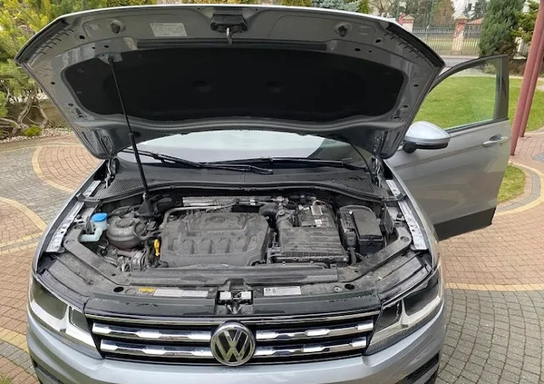 Volkswagen Tiguan cena 104900 przebieg: 23000, rok produkcji 2020 z Sulejówek małe 466